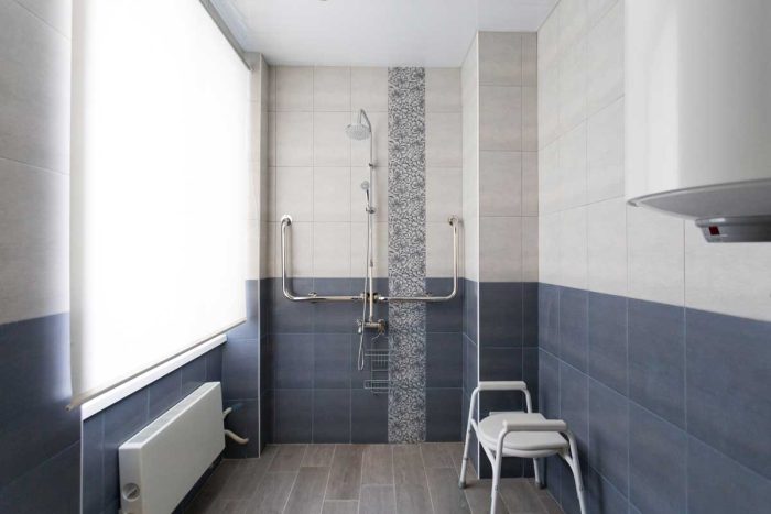 salle de bain pmr